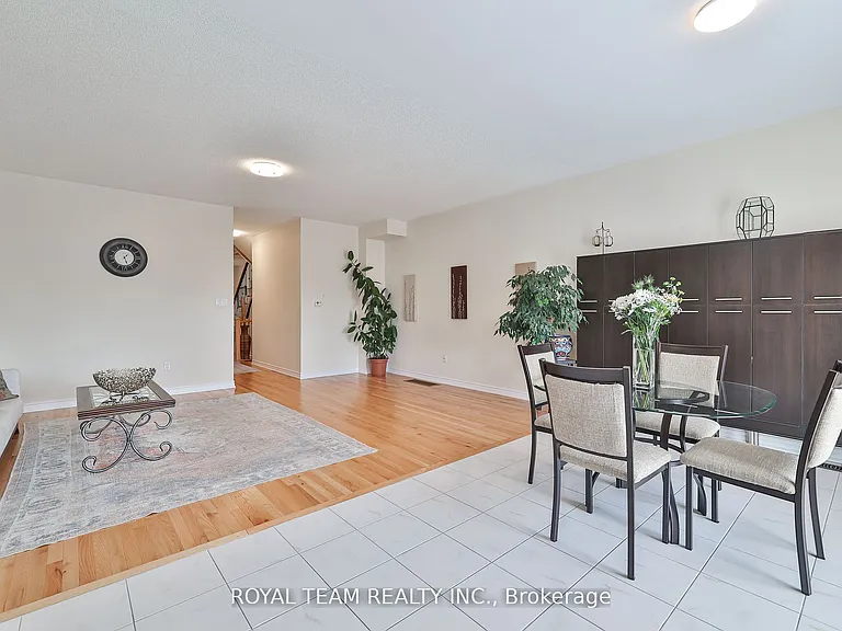 1246 Peelar Cres — Photo 8