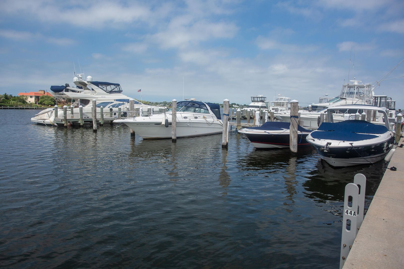  Marina