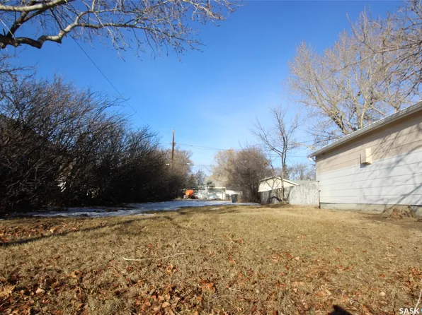 289 2nd Avenue E, Shaunavon, SK S0N 2M0