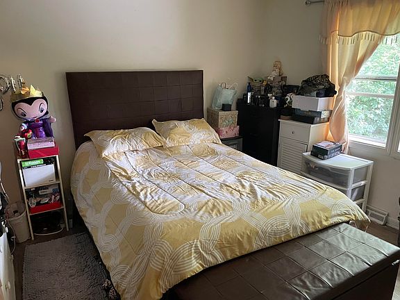 5th image of 282 Pine St