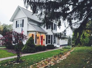 32 State St, Bloomfield, NY 14469