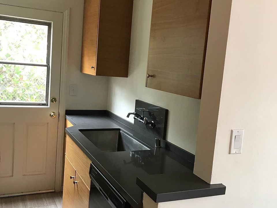 1st image of 1041 19th St APT 5