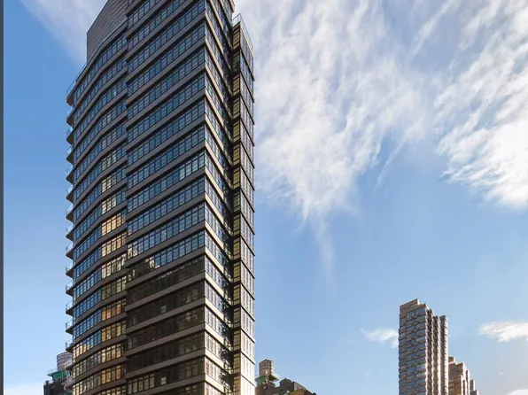 50 West 30th Street 4B image 1 of 11
