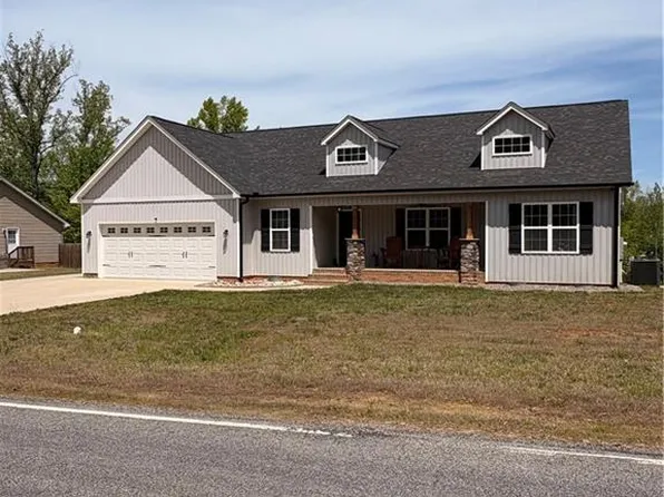 338 Price St, Stoneville, NC 27048