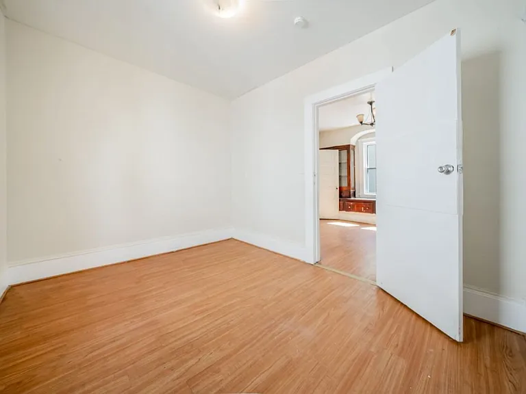 3402 Roehl Ave — Photo 18
