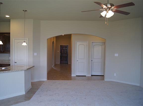 3rd image of 307 Crosscreek Dr