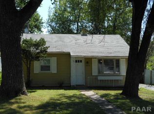 5212 N Robert Rd, Peoria Heights, IL 61616