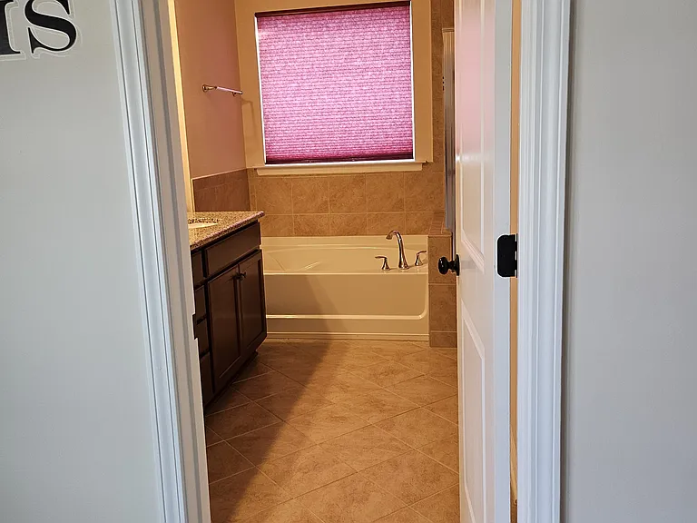 1140 Premier Key Dr — Photo 45