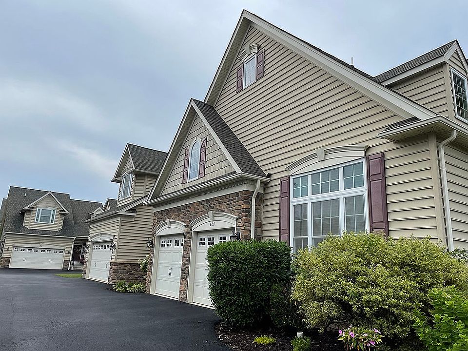 2nd image of 200 Eisenhower Ln