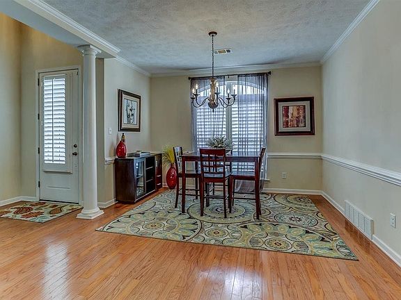 5th image of 330 Steadman Ln