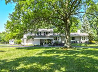 5025 Drake Rd, Cincinnati, OH 45243