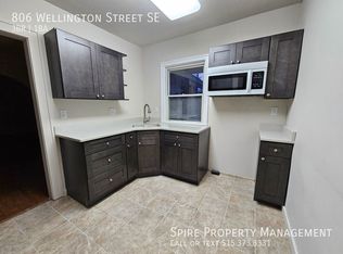 806 Wellington St SE, Cedar Rapids, IA 52403
