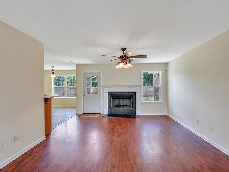 233 Madison Belle Ln — Photo 9
