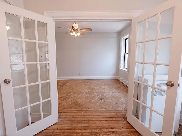 76 Romaine Ave #4 — Photo 12