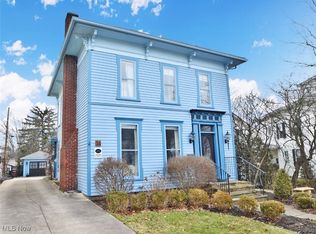 34 Aurora St, Hudson, OH 44236