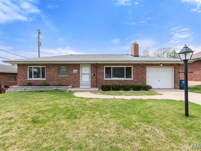 9549 Tesson Ferry Rd, Saint Louis, MO, 63123