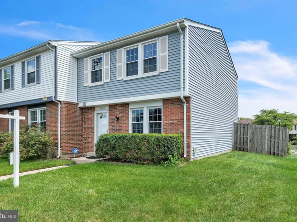11808 Elderberry Dr, Germantown, MD 20876