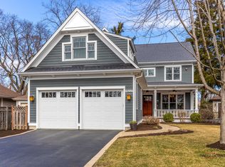 622 McKinley Ave, Libertyville, IL