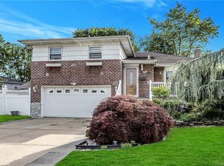 1390 Anchor Dr, Wantagh, NY 11793