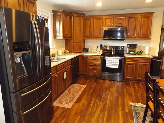 5th image of 151 W Grayson St