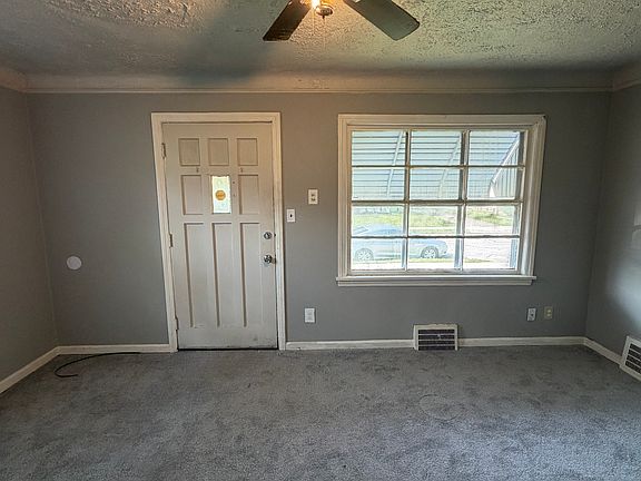 3rd image of 11913 Avon Ave