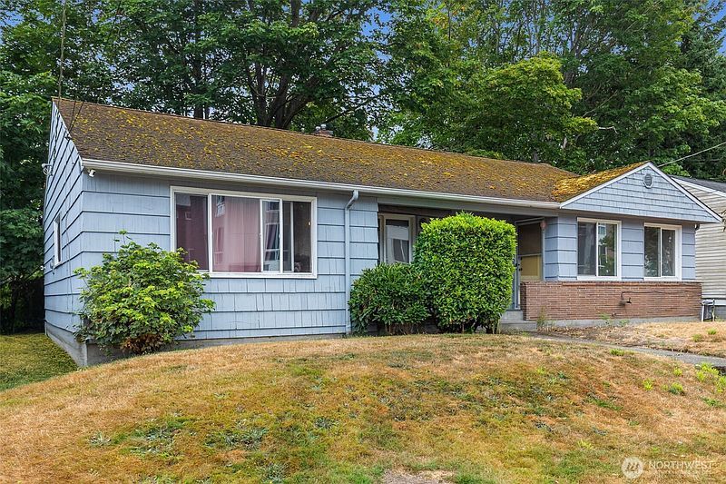 2nd image of 10450 Alderbrook Place NW