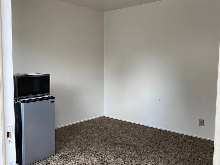 310 Winslow St — Photo 6