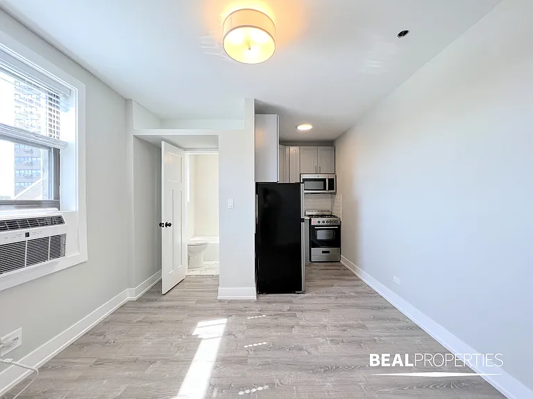 505 West Belmont Ave — Photo 22