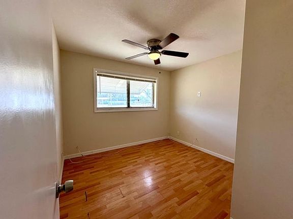 4th image of 861 W Ilex Dr