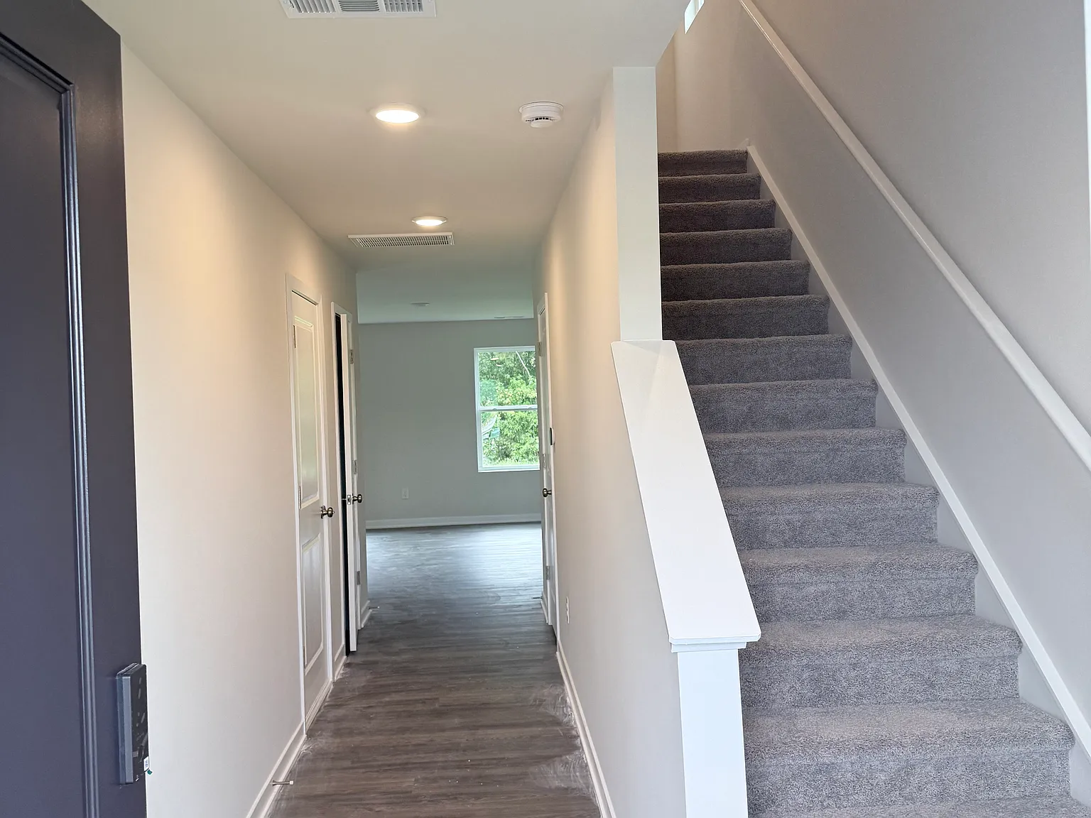 4 bed, 2.5 bath, 1965 sqft, $2,050 — Photo 4