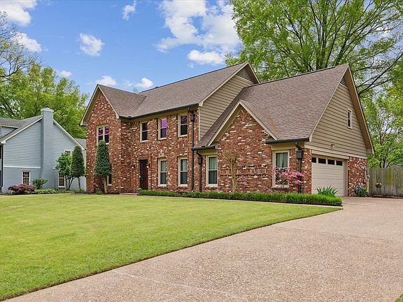 2nd image of 2451 Calkins Dr