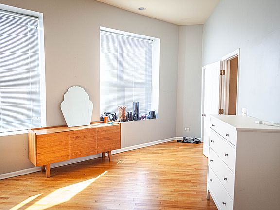 4th image of 1307 N Clybourn Ave #1