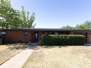 1306 E Lons St, Brownfield, TX 79316