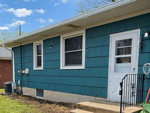 3rd image of 8412 Greenwood Ave