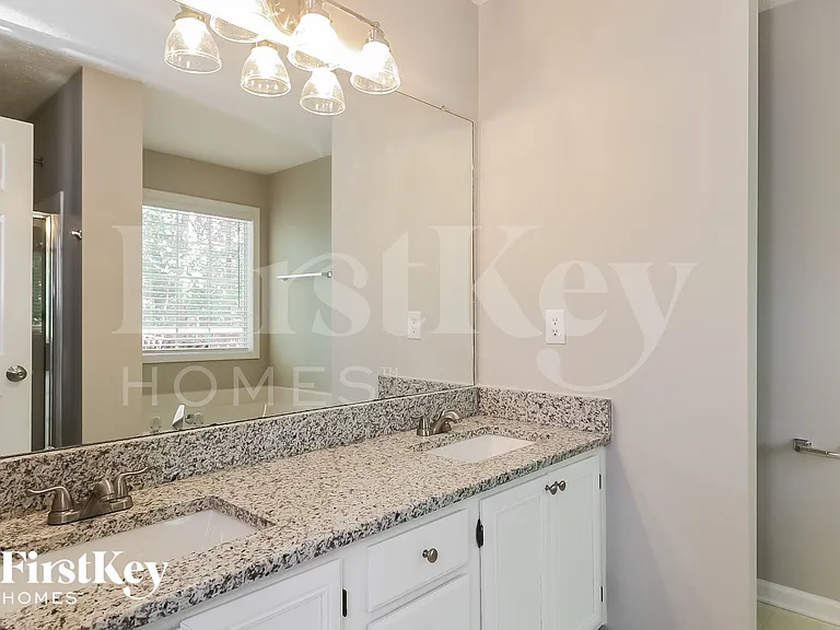 1005 Wolf Springs Cv — Photo 13