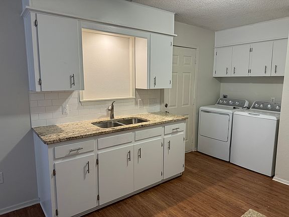 4th image of 1349 Sewell St