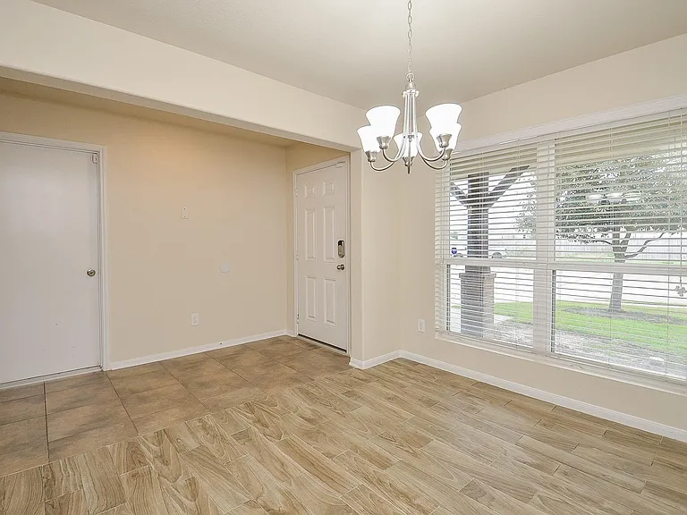 21610 Yeaney Dr — Photo 6