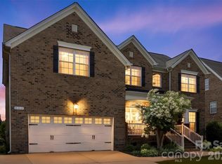 422 Deer Brush Ln, Waxhaw, NC 28173