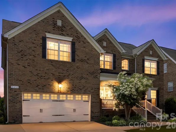 422 Deer Brush Ln, Waxhaw, NC 28173