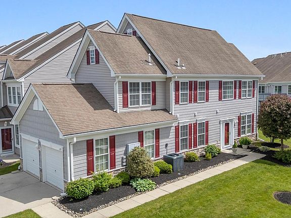 2nd image of 201 Saint Andrews Dr