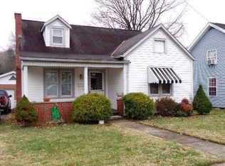 1510 Sycamore St, Kenova, WV 25530