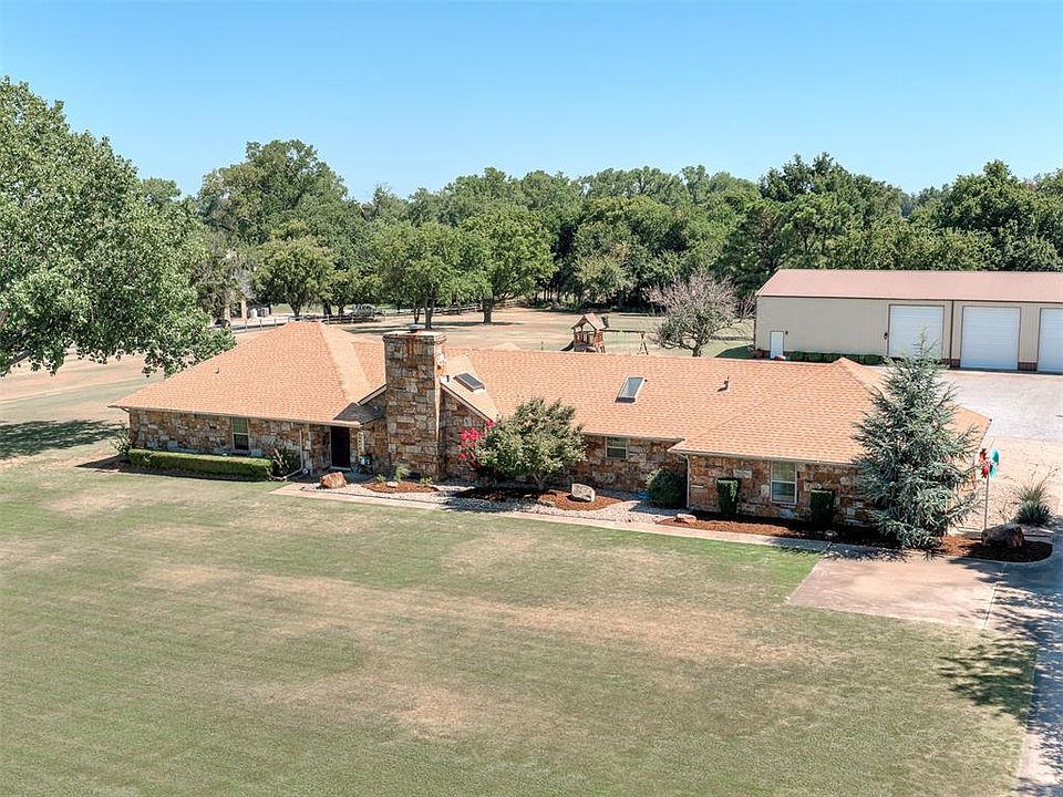 1st image of 4 Cedar Lake Ln