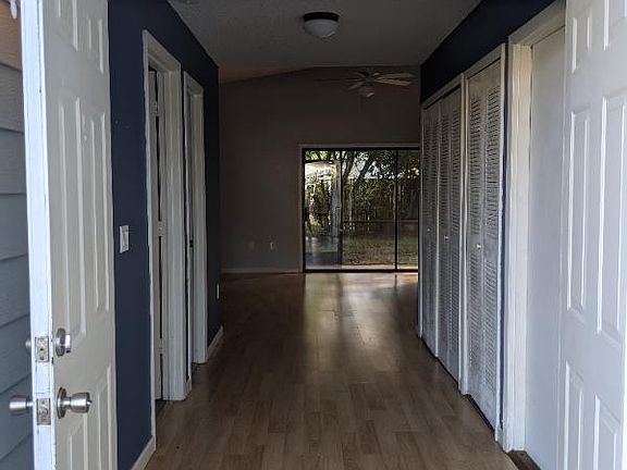 5th image of 2913 Curry Woods Dr