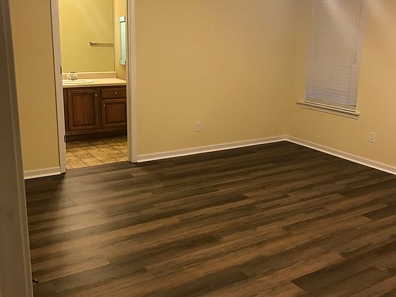 3rd image of 12517 Falcon Cir