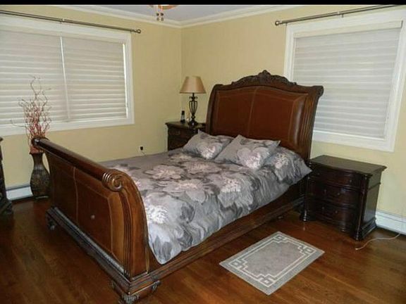 5th image of 2408 Woodhull Ave