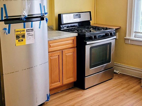 5th image of 141 67th St #2
