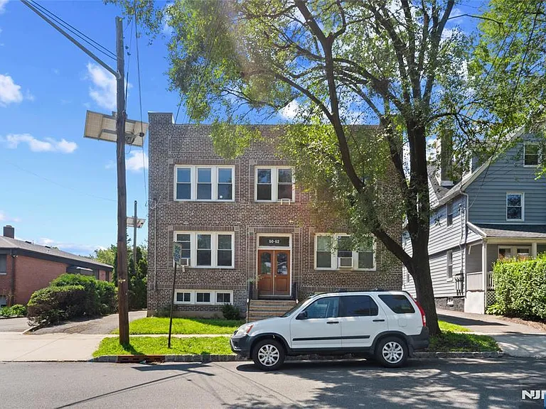 60-62 Elmwood Ave — Photo 23