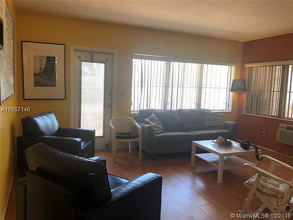 2nd image of 1060 Pennsylvania Ave APT 1