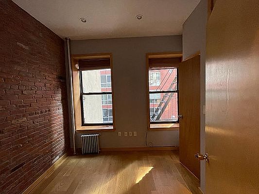 4th image of 110 Madison St #8B