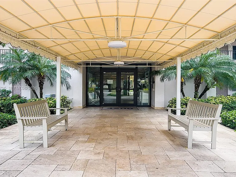 3200 N Palm Aire Dr #207 — Photo 18
